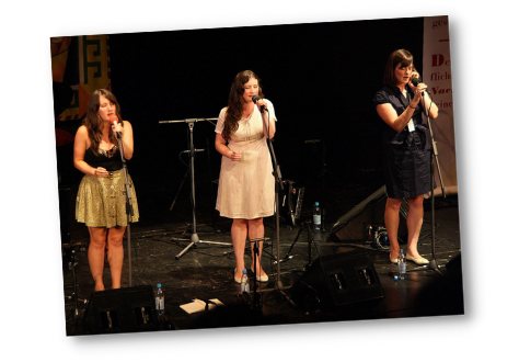 Becky and Rachel of The Unthanks performing with Niophia Keegan